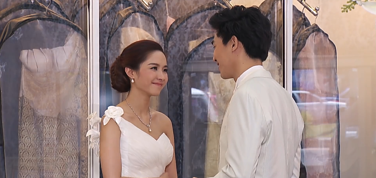 กว่าจะถึงคำว่ารักเธอ - โบว์ลิ่ง มานิดา (เพลงประกอบละคร บุษบาหน้าตลาด)